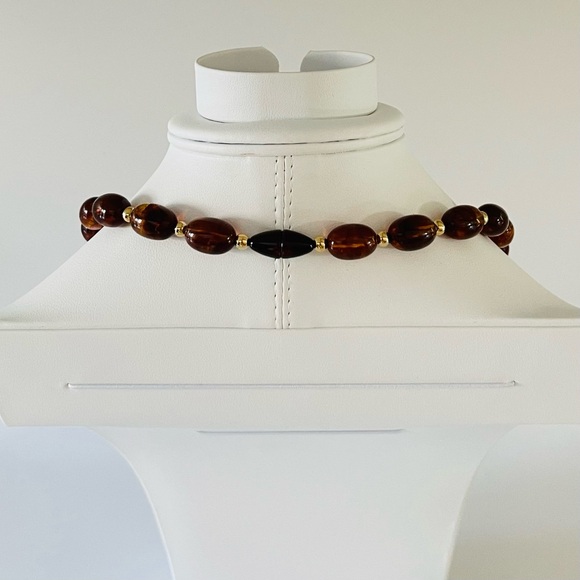 Avon, Vintage 80's Turtle Bay Tortoise and Gold Tone Beaded Necklace - Picture 9 of 13